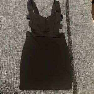 Black Mini Elastic Strap Back Dess